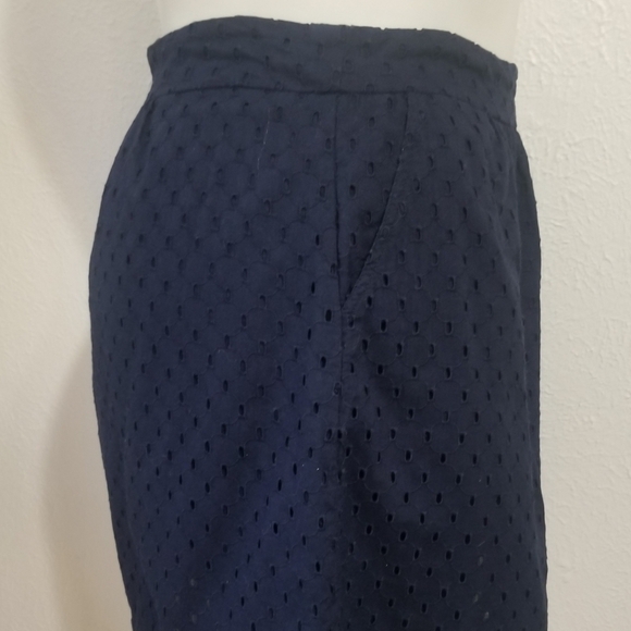GH Bass & Co Navy Blue Eyelet Cotton Skirt Sz 10 . - Picture 2 of 7
